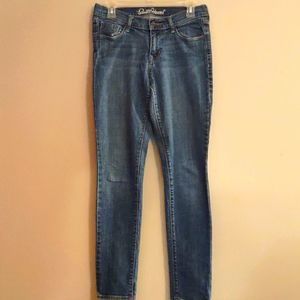 Old Navy‎ Sweetheart Women's size 4 ankle jeans medium wash great condition